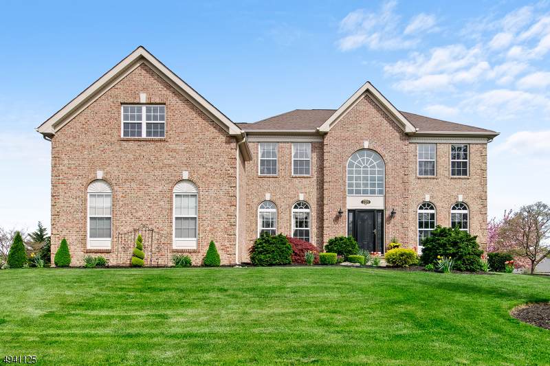 2209 William Cir - Photo 1