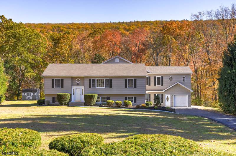 32 Woodland Dr - Photo 1