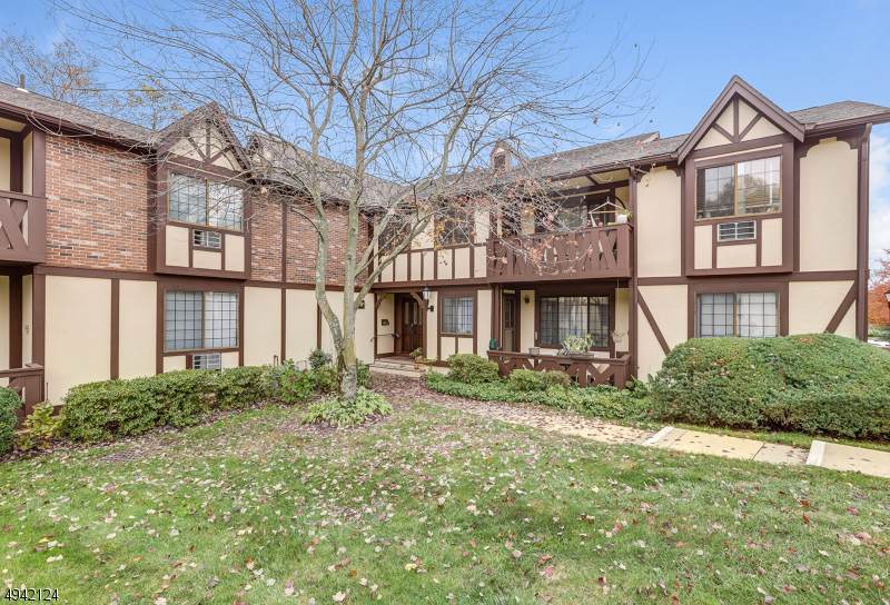 11 Sentinel Ct - Photo 1
