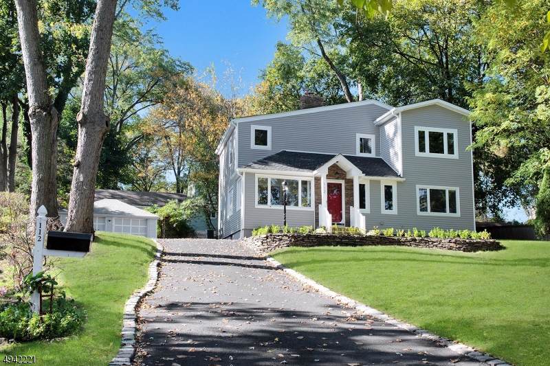112 Pershing Ave - Photo 1