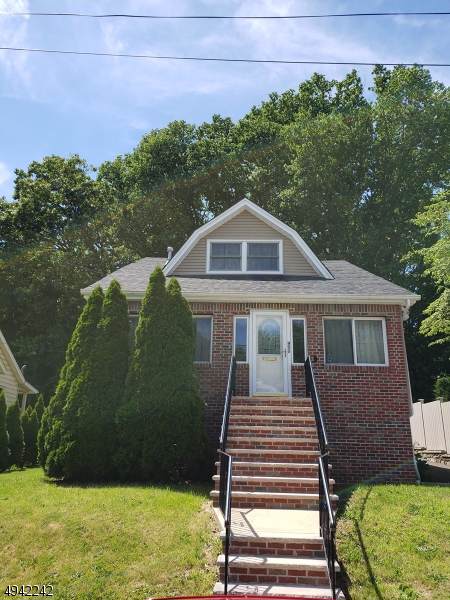 950 Grandview Ave - Photo 1