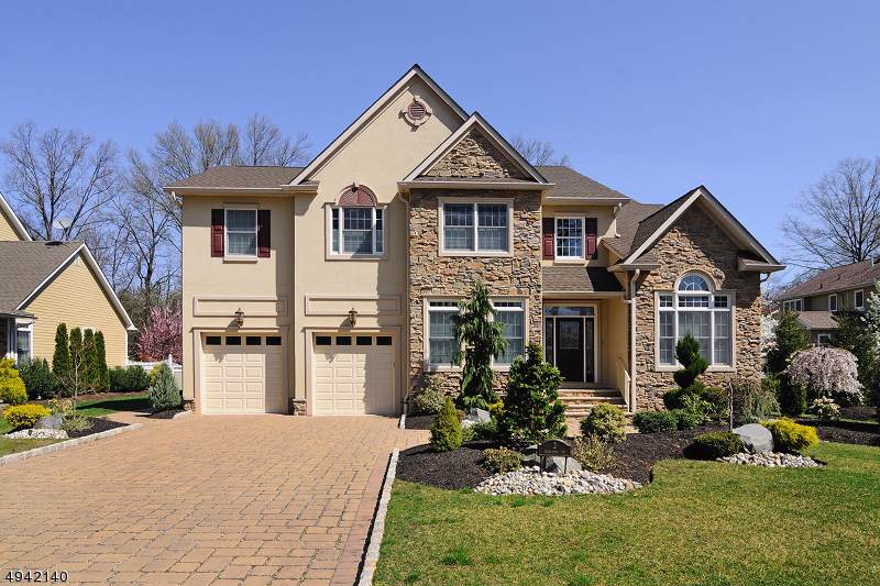 2 Charlotte Dr - Photo 1