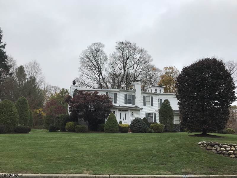 718 Somerset - Photo 1