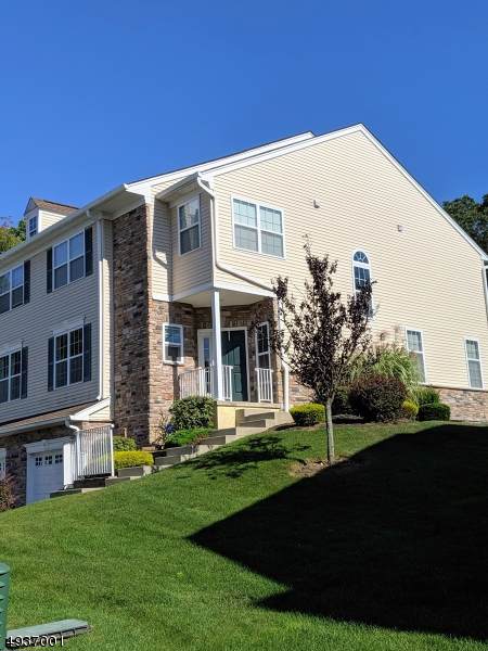 10 Greenwich Court - Photo 1