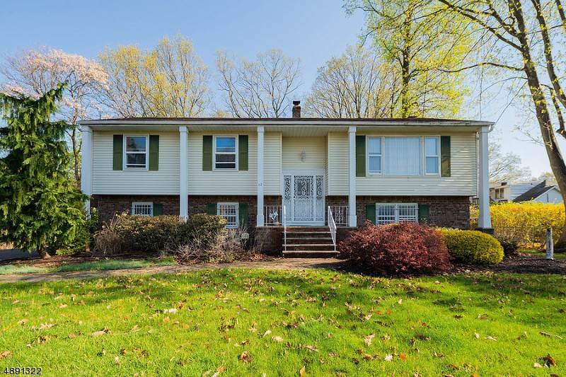 17 Debra Ct - Photo 1