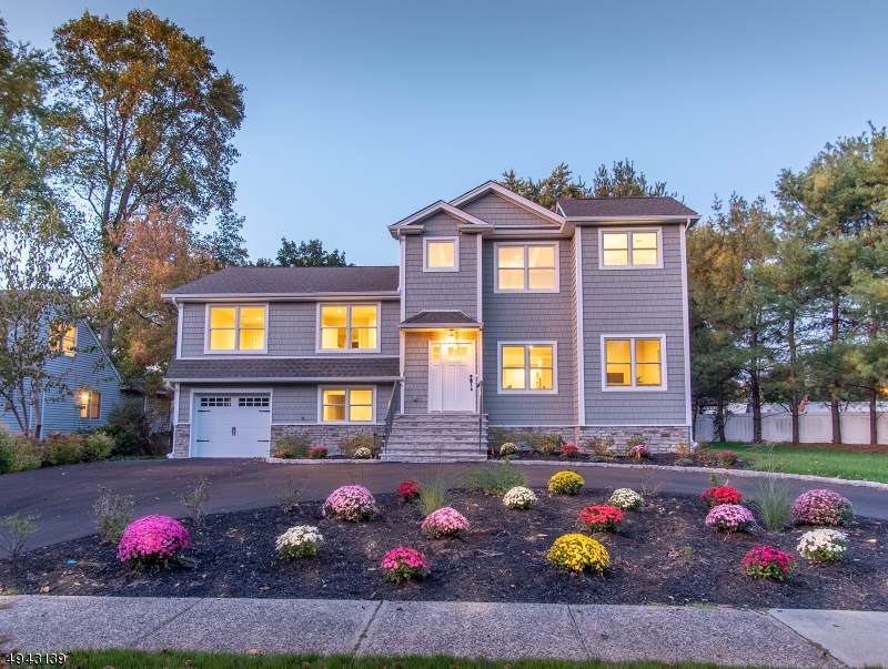 461 Albin Ct - Photo 1