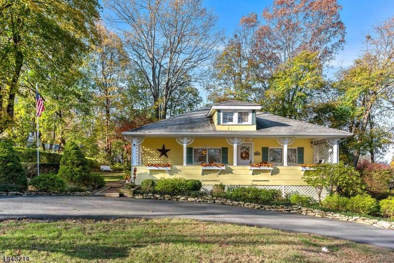 24 Outlook Ave - Photo 1