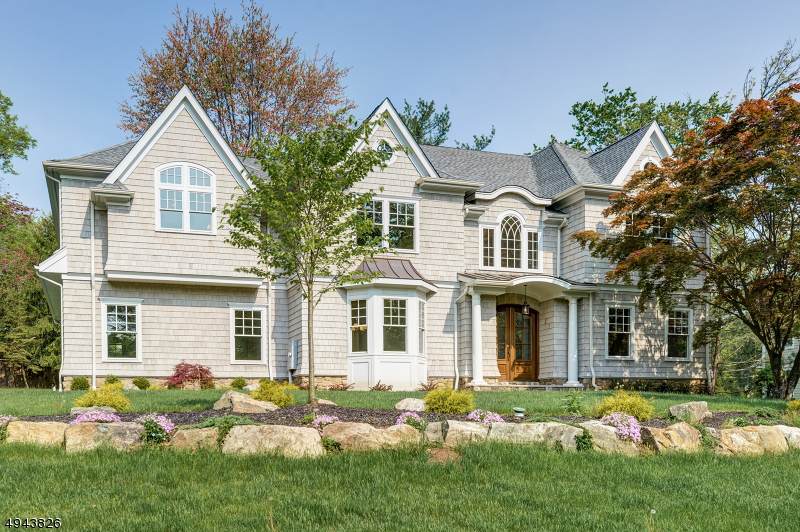 18 Dale Dr - Photo 1