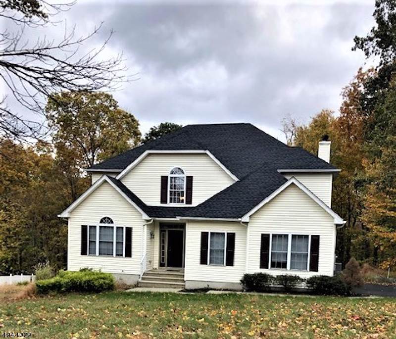 4 Sandra Ln - Photo 1
