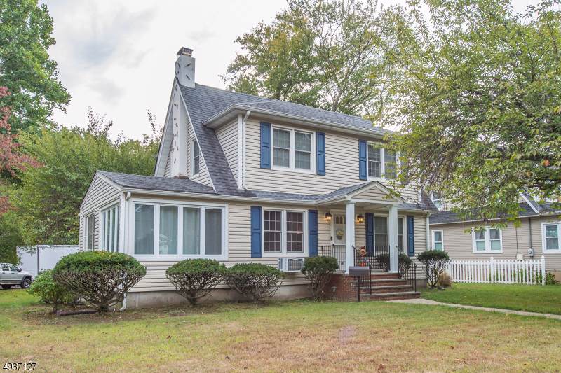 78 Ogden Ave - Photo 1