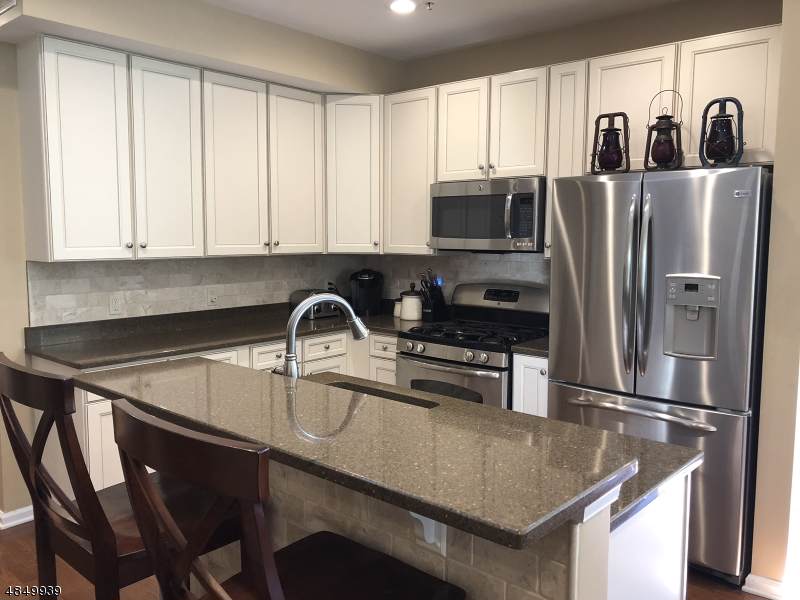 17 Lara Pl - Photo 1