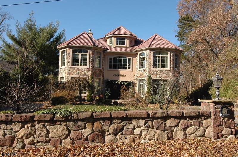 9 Windsor Dr - Photo 1 9 Windsor Dr - Photo 1