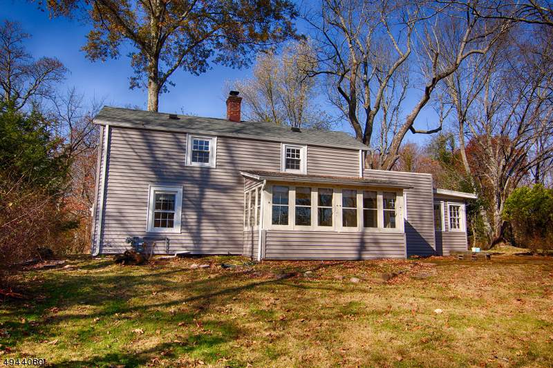 114 Hillside Ave - Photo 1