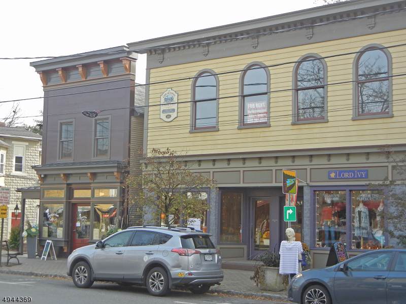 34 Bridge St - Photo 1