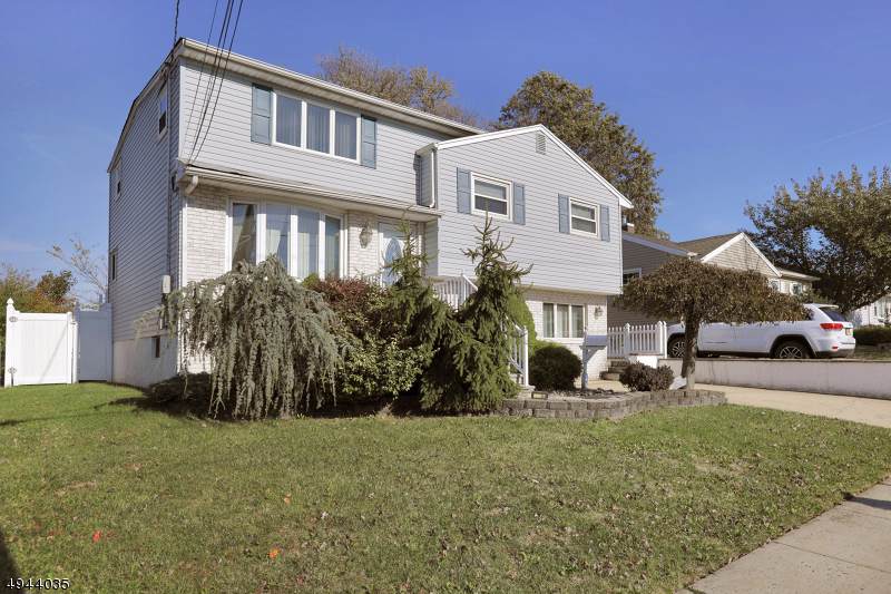 54 Harned Ave - Photo 1