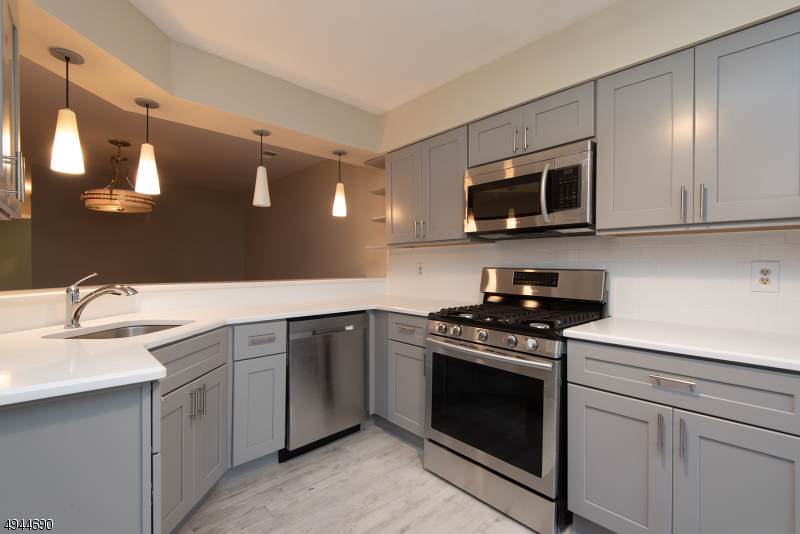 46 Homestead Ln - Photo 1