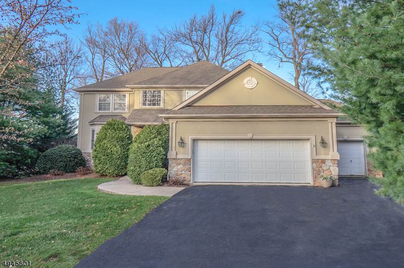 13 Red Oak Dr - Photo 1