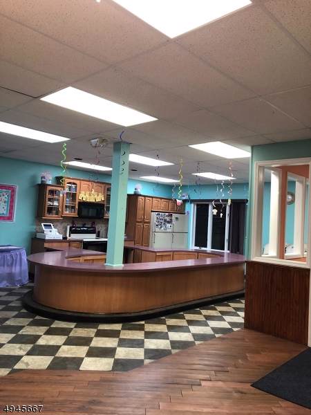 125 Paris Ave - Photo 1