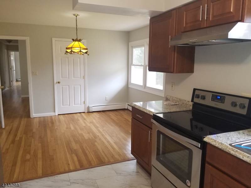902 Fairview Lake Ln - Photo 1