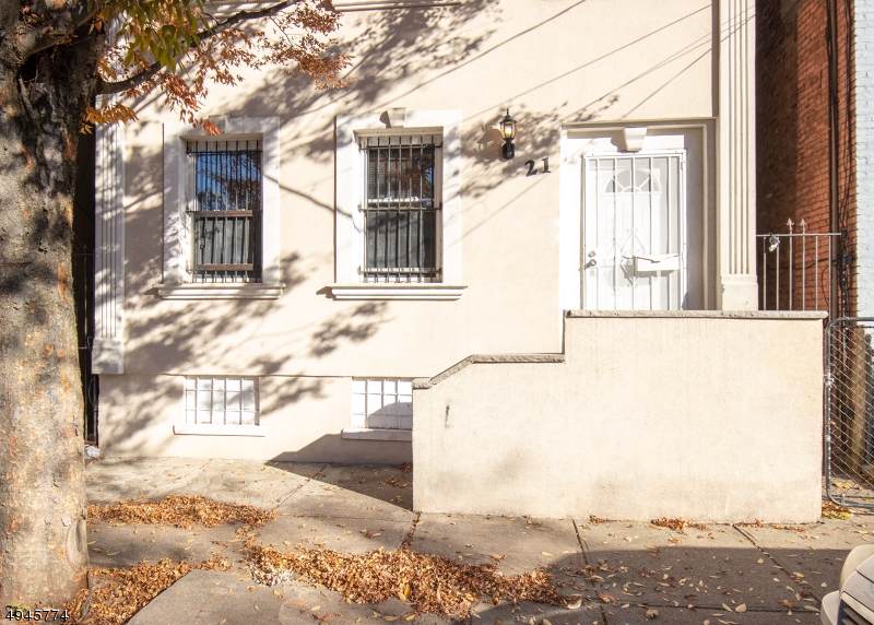 21 Tillinghast St - Photo 1