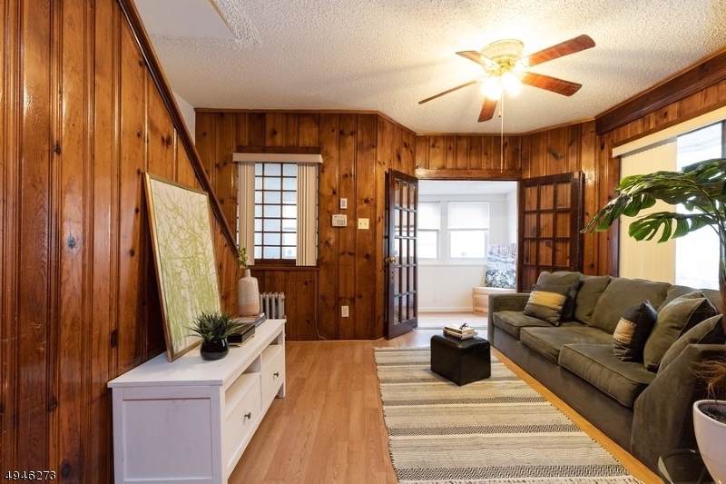 65 Oak Ave - Photo 1