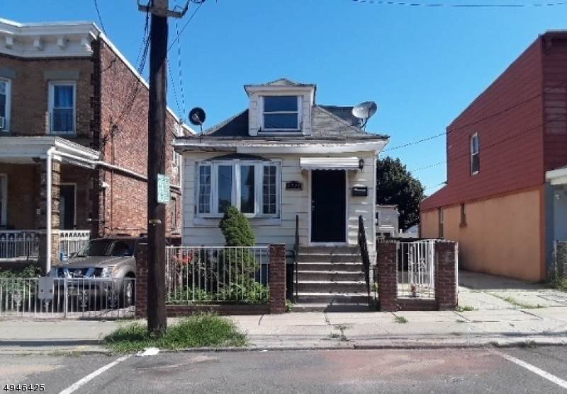 1728 41ST ST - Photo 1