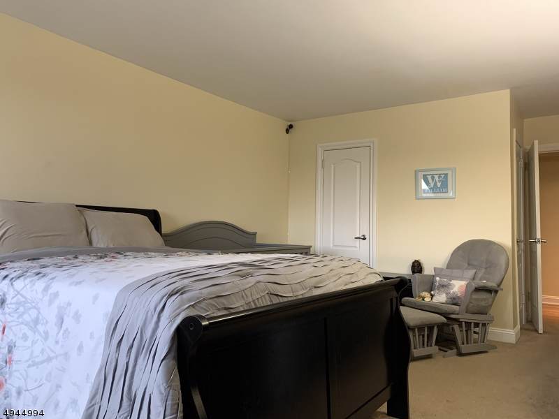 60 E Pkwy Dr - Photo 1
