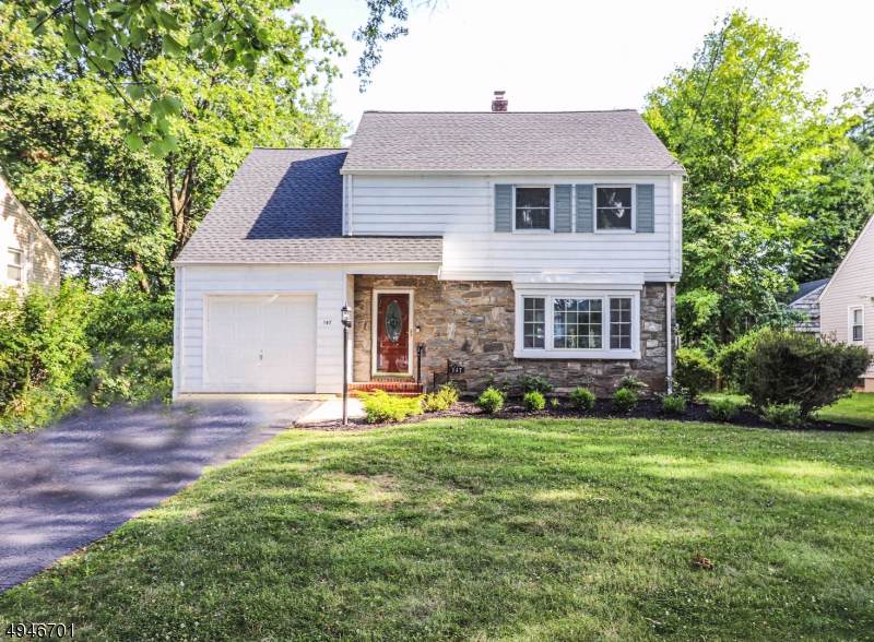 147 Remington Ave - Photo 1