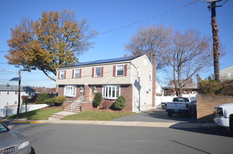 284 Eagle St - Photo 1