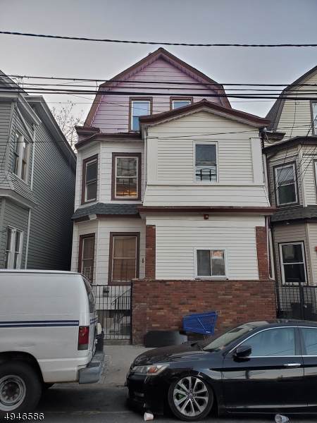 276 Carroll St - Photo 1