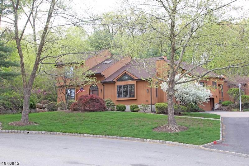 49 Sherwood - With Elevator - Photo 1