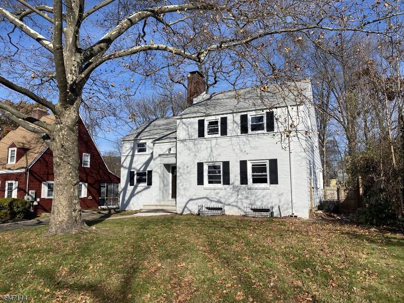 234 Sandford Ave - Photo 1