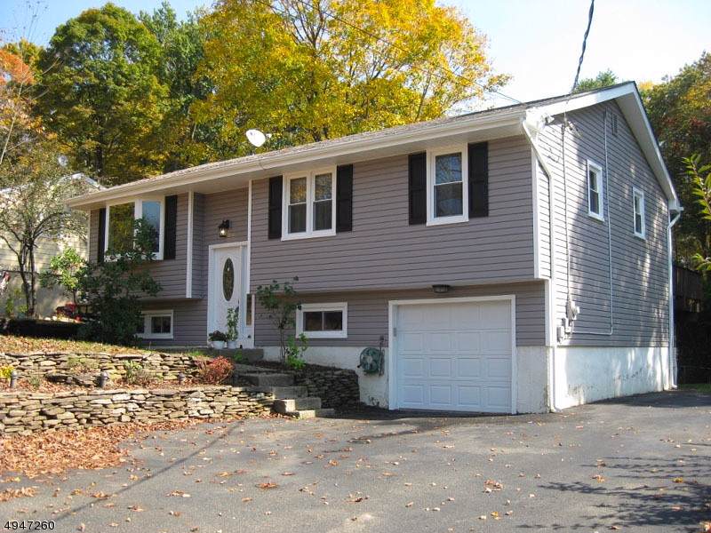 495 Stanhope Rd - Photo 1