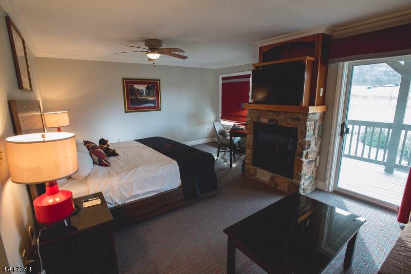 2 Chamonix Dr Unit 326 - Photo 1