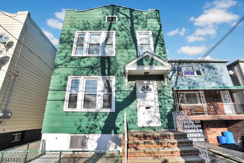 284 Boyd Ave - Photo 1
