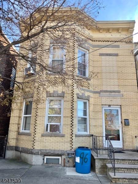 96 Harrison Ave - Photo 1