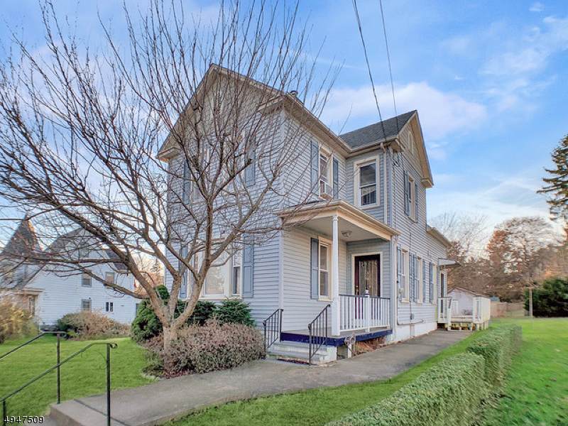 706 Beacon St - Photo 1