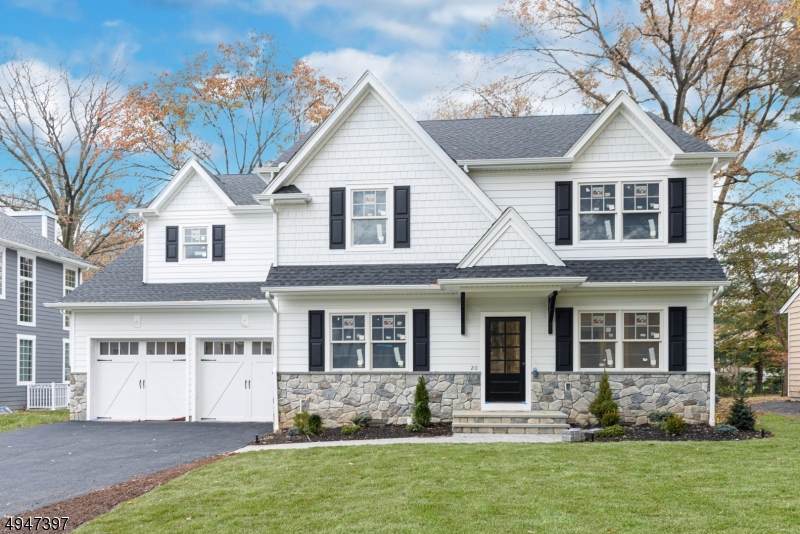 20 Brookfield Ave - Photo 1