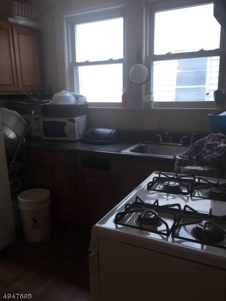 763 Lyons Ave - Photo 1