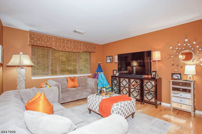 50 W. Lindsley - Photo 1