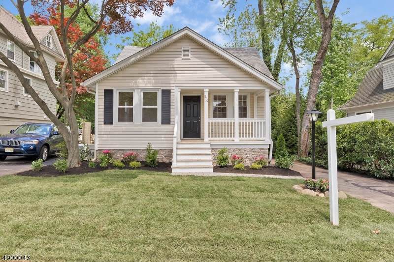 810 Prospect St - Photo 1