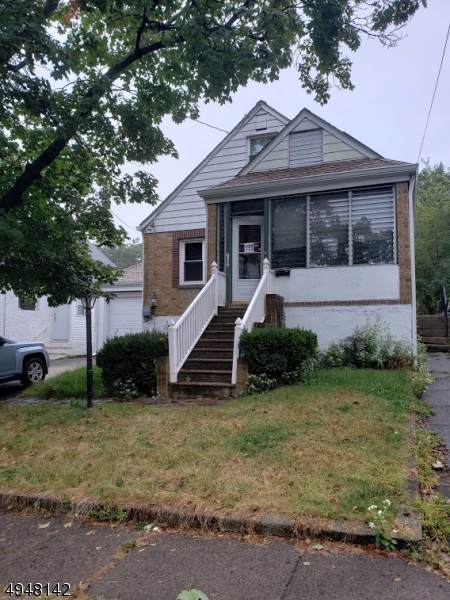 626 Buchanan St - Photo 1