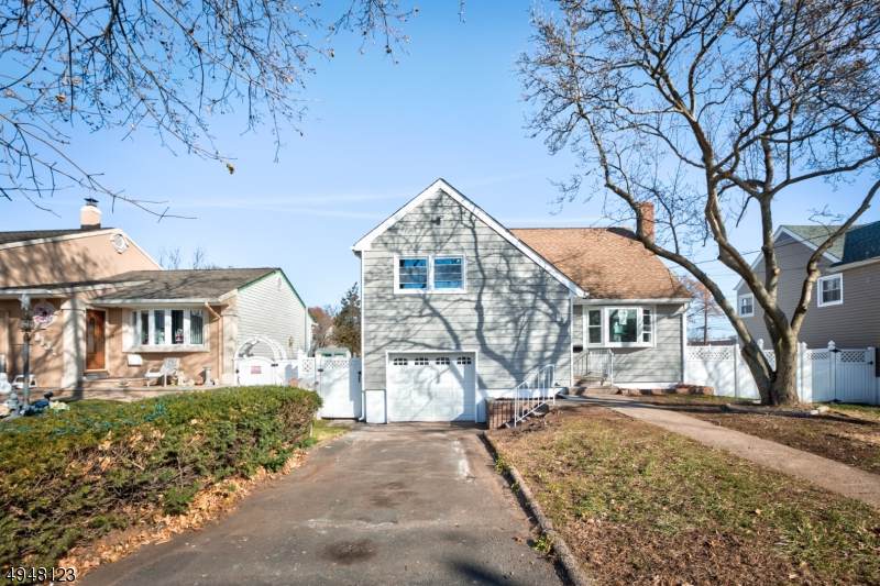 1125 Richmond Pl - Photo 1