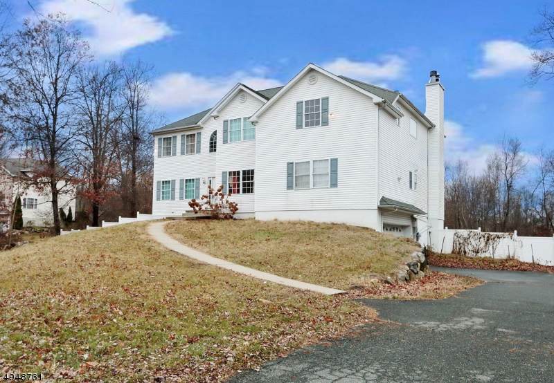 31 Swan Ln - Photo 1