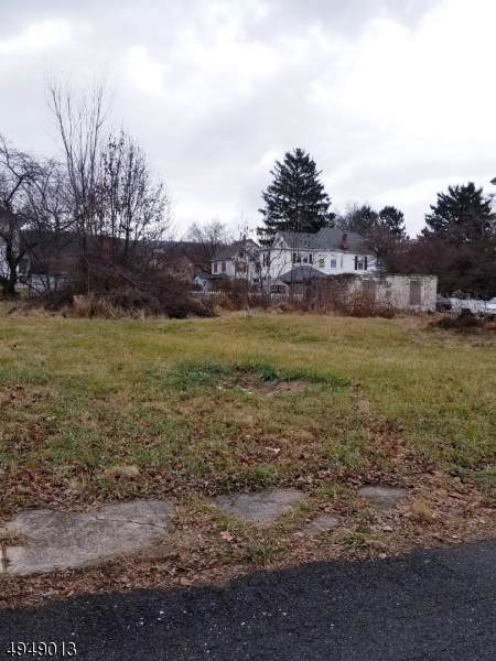 317 Prospect St - Photo 1