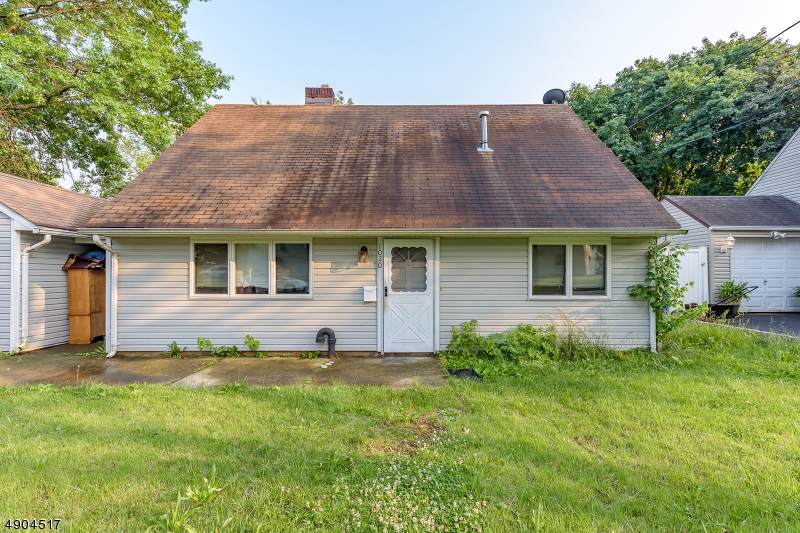 1020 Elm Ter - Photo 1