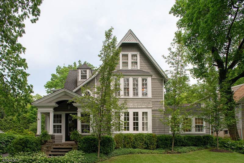 70 Pine Grove Ave - Photo 1