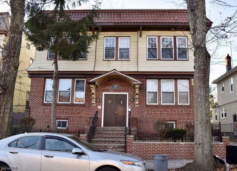 195 Alexander St - Photo 1