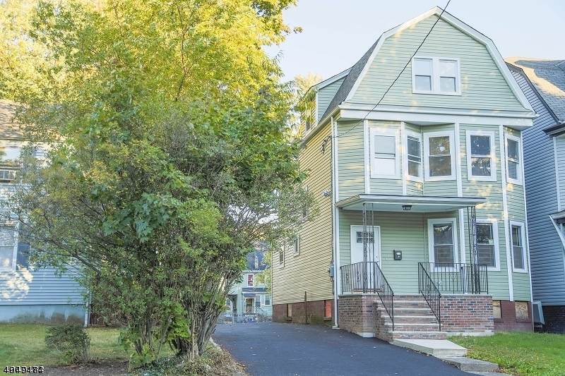 84 Orange Ave - Photo 1