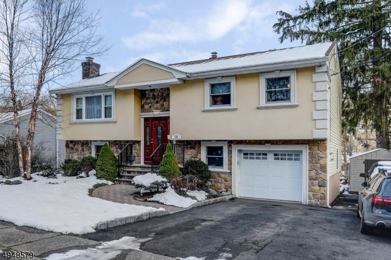 128 Reeve Ave - Photo 1